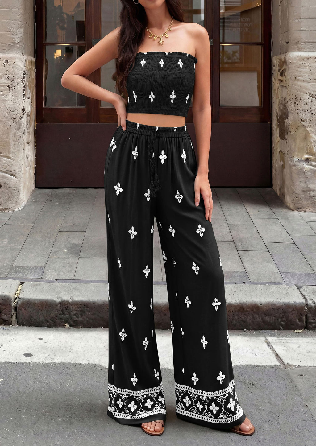 PRETTYGARDEN 2 Piece Sets for Women Summer  Travel Outfits Print Tube Tops Wide Leg Pants Beach Vacation Clothes