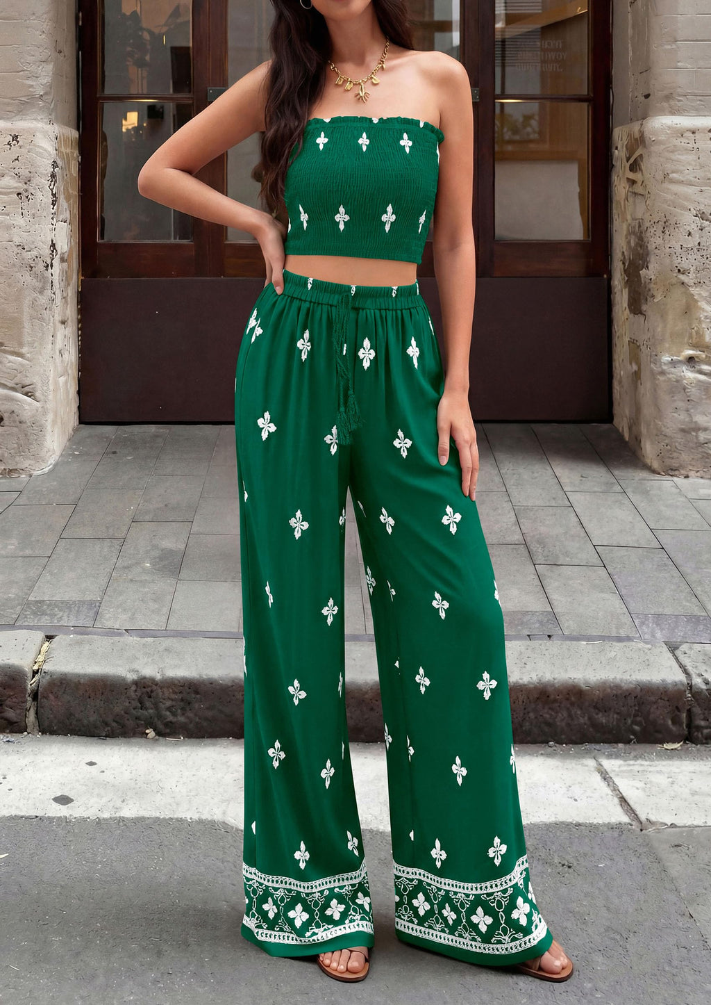 PRETTYGARDEN 2 Piece Sets for Women Summer  Travel Outfits Print Tube Tops Wide Leg Pants Beach Vacation Clothes