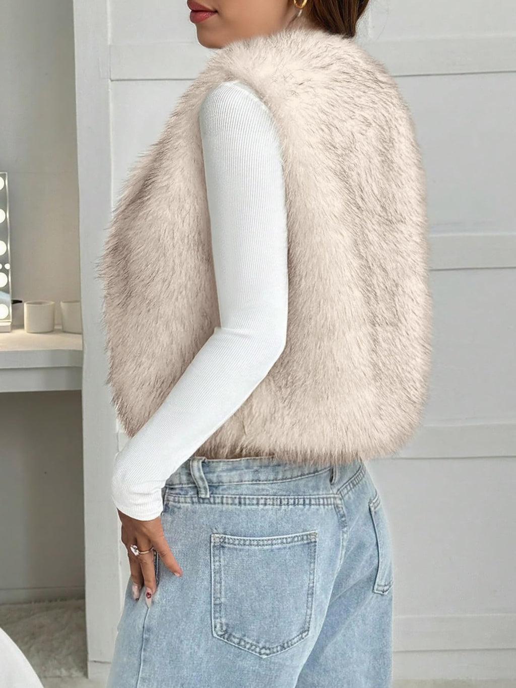 BTFBM Faux Fur Vest Women Fall Fashion Sleeveless Fuzzy Jacket Fluffy Coats Winter Clothing Furry Outerwear Vests