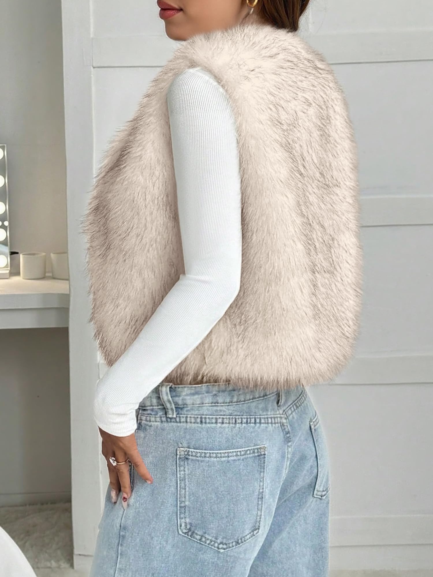 BTFBM Faux Fur Vest Women Fall Fashion Sleeveless Fuzzy Jacket Fluffy Coats Winter Clothing Furry Outerwear Vests