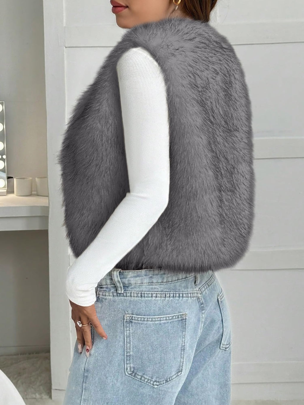 BTFBM Faux Fur Vest Women Fall Fashion Sleeveless Fuzzy Jacket Fluffy Coats Winter Clothing Furry Outerwear Vests