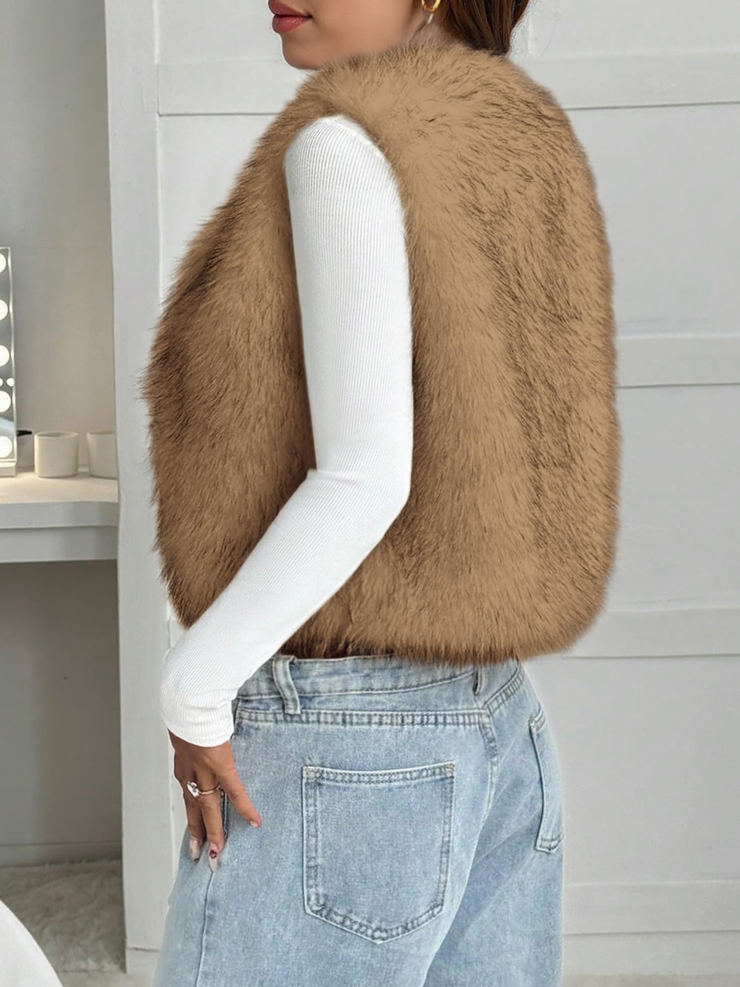 BTFBM Faux Fur Vest Women Fall Fashion Sleeveless Fuzzy Jacket Fluffy Coats Winter Clothing Furry Outerwear Vests