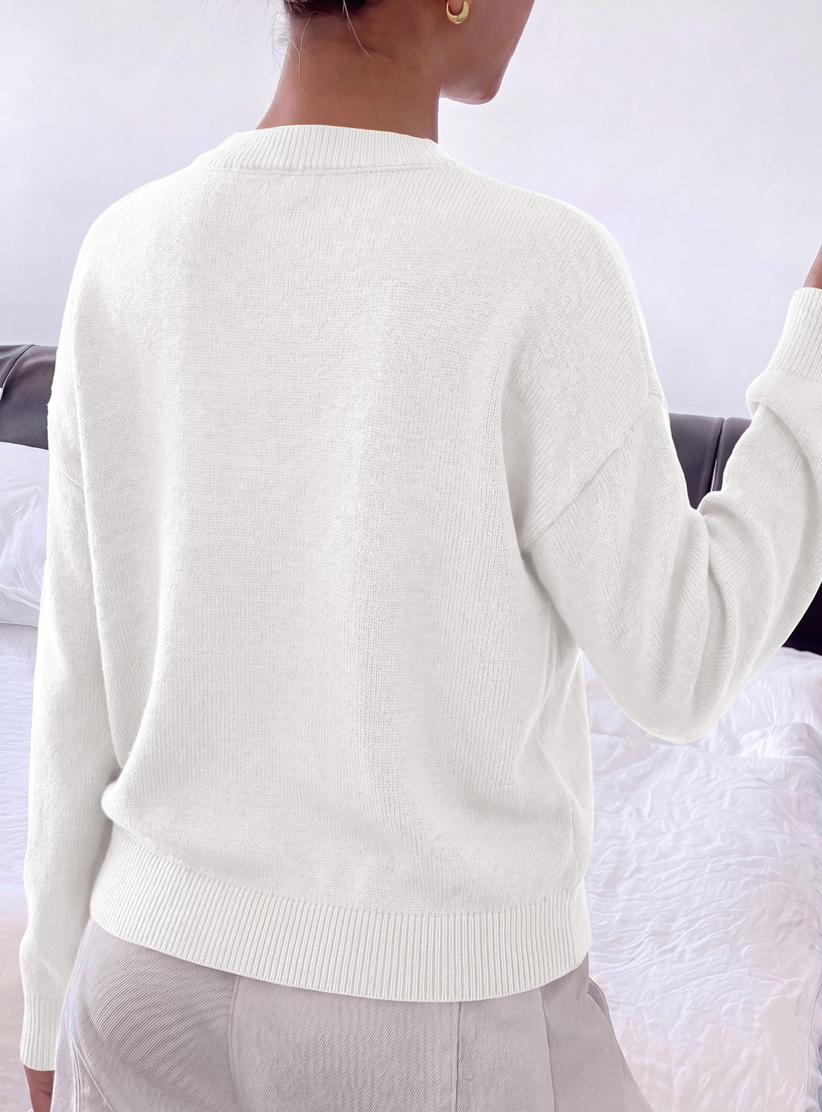 PRETTYGARDEN Womens Sweaters Floral Long Sleeve Knit Tops，Soft Cozy Knit, Cute 3D Flower, Crewneck Relaxed Fit Pullover, Casual Date Work, Fall Fashion Teacher Outfits, Winter Clothes