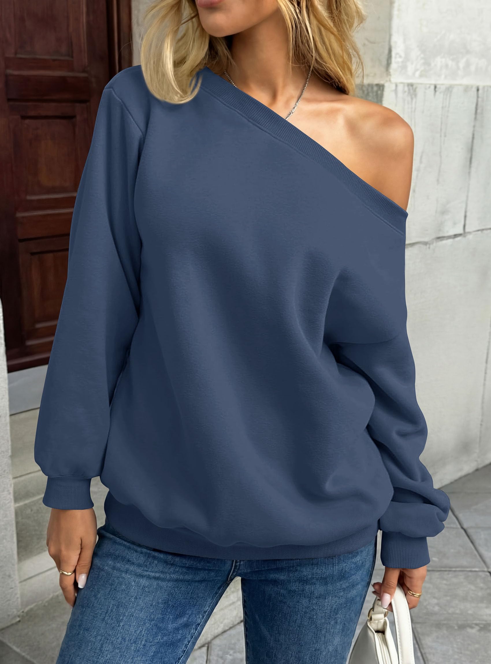 PRETTYGARDEN Womens Off The Shoulder Sweatshirt Loose Fit Slouchy Long Sleeve Tops,Fleece Cropped Sweatshirts,Oversized Pullover,Casual Daily Street Y2K Outfits,Fall Winter Clothes